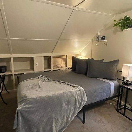 Tacoma Homestay- With Breakfast Included-Private Room エクステリア 写真